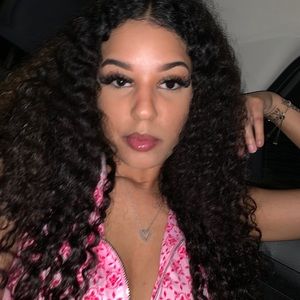 Meet your Posher, Jada